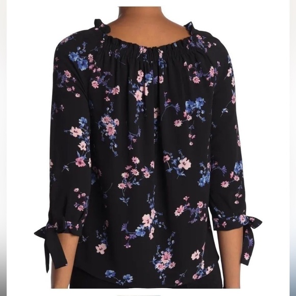 ❤️ SALE NWT Philosophy Floral Blouse - Picture 4 of 8